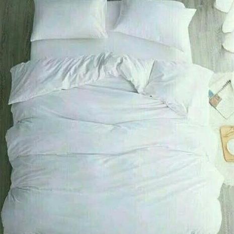 SPREI + BEDCOVER HOTEL PENGINAPAN POLOS PUTIH