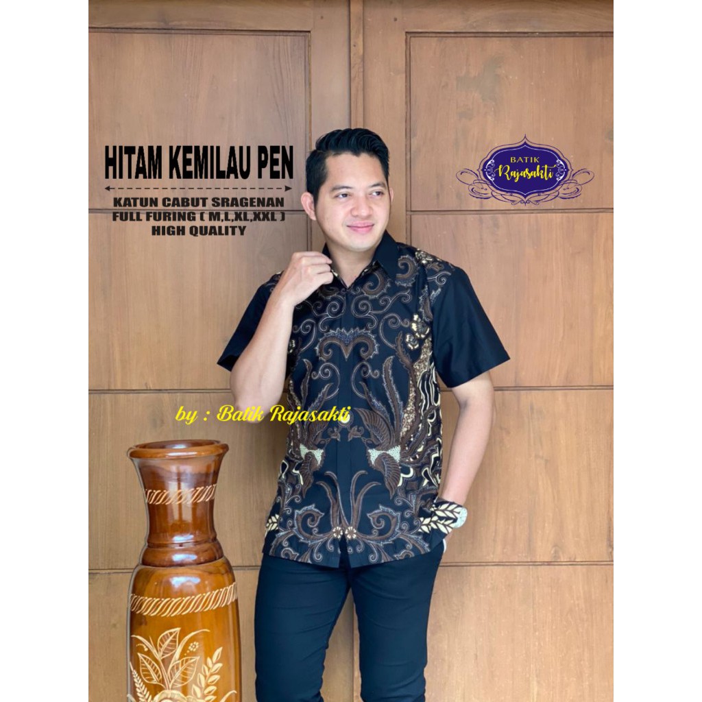 HITAM KEMILAU RAJASAKTI KEMEJA BATIK SOLO PRIA LENGAN PENDEK LAPIS FURING ATASAN BATIK PREMIUM MODERN KATUN HALUS BAHUWIRYA  BANAMITRA BANAMITRA PUTIH BANGSAWAN BAYU PUTRA BERLIAN BIRU BHARATAYUDA BIMASENA BIRENDRA BIRU INDAH BRAHMAKERTA BRAHMAKERTA MERAH