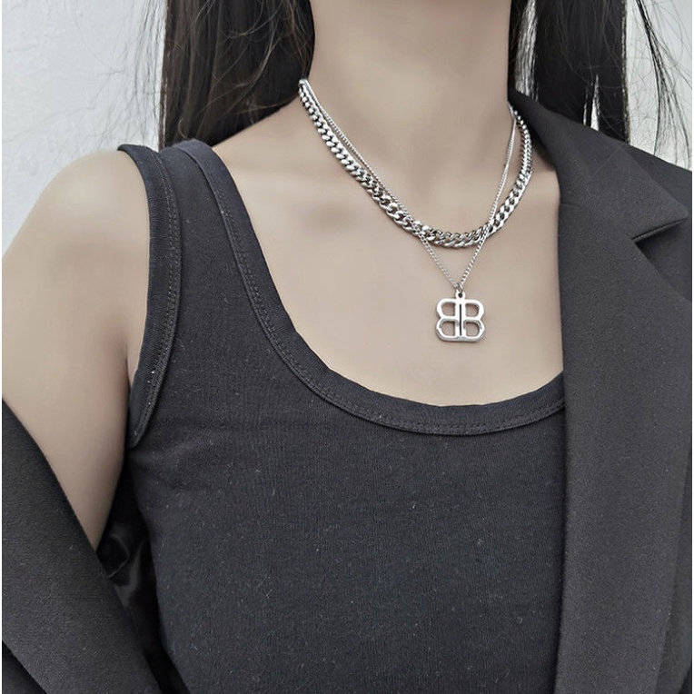 Eropa dan Amerika sederhana ins pribadi huruf B baja titanium kalung wanita ins populer Net merah ni