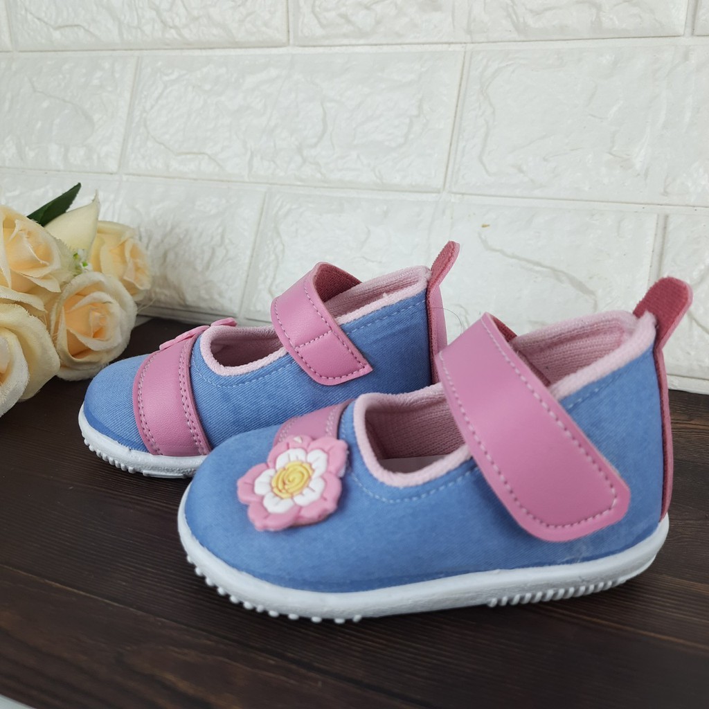 [TAMAN SEPATUKU] SEPATU TRENDY MURAH ANAK PEREMPUAN 1-2.5 TAHUN BUNGA PINGGIR BUNYI  CIT-CIT FAX21