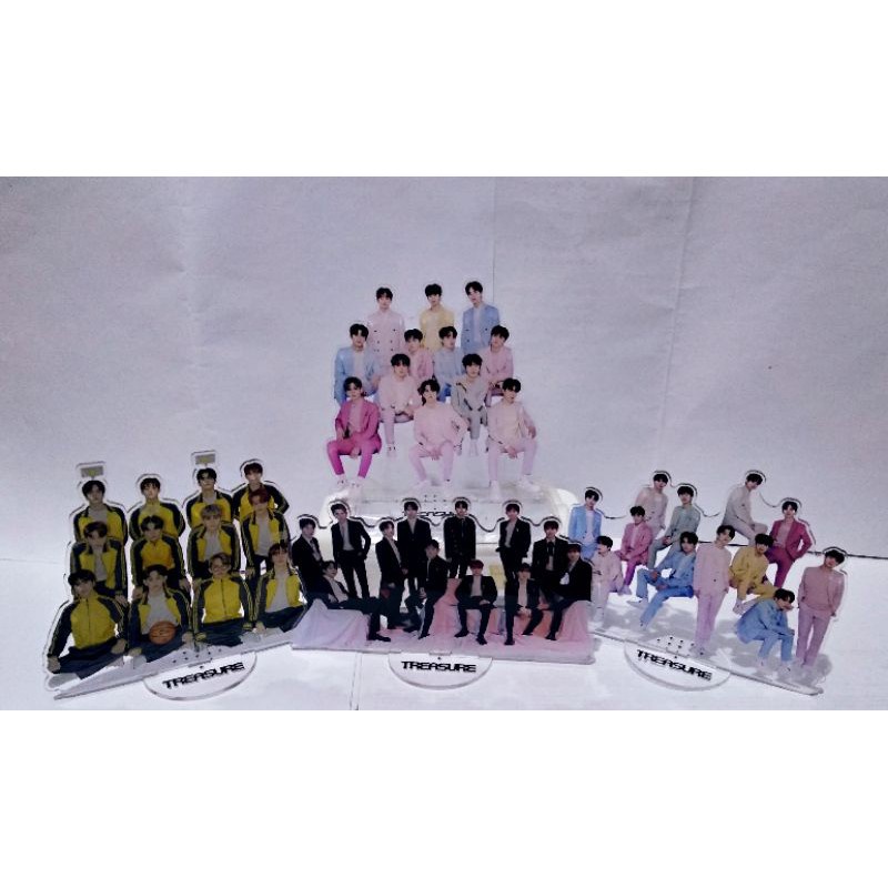 Stand figure standee akrilik TREASURE
