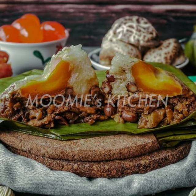 

Bakcang Ayam Telur ( Halal )