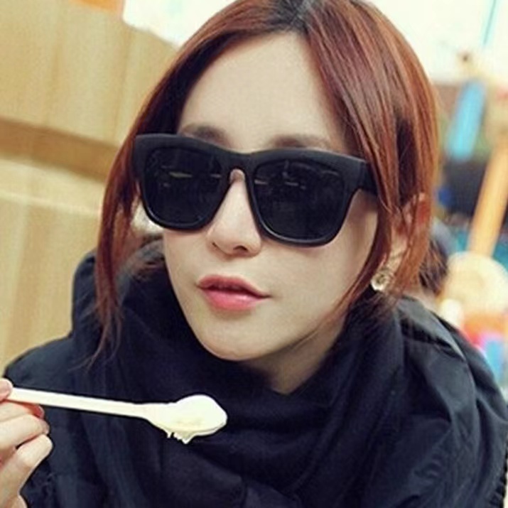 [BAYAR DI TEMPAT] Kacamata Hitam Wanita/Pria Korean Fashion Small  - Sunglasses Candy Color