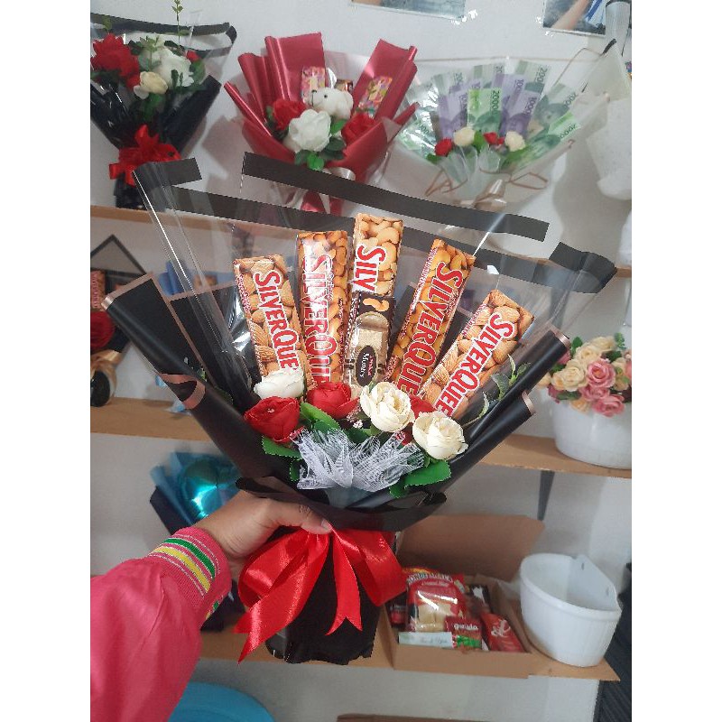 Bucket snack silverqueen murah , Bucket coklat  , Bucket Wisuda