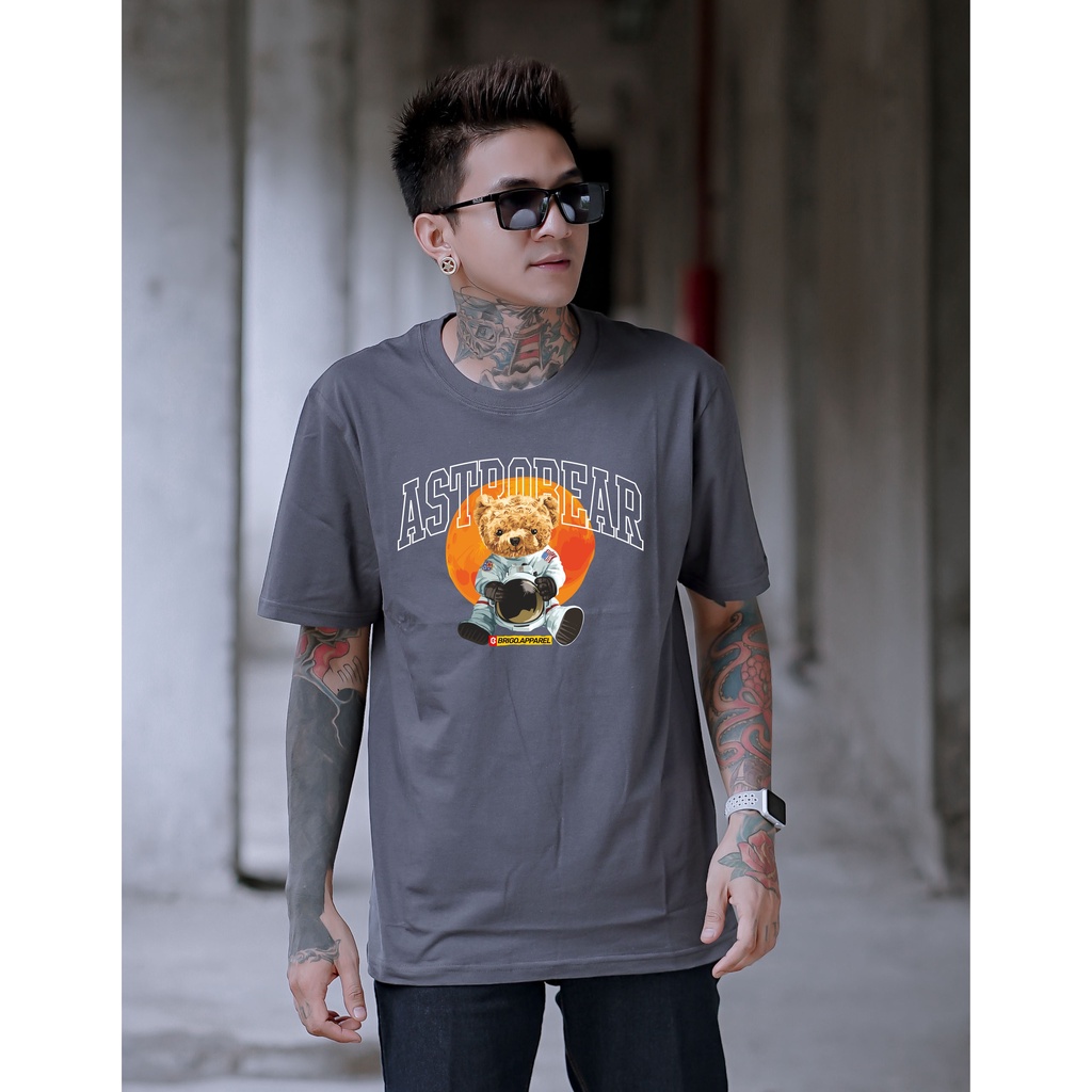 BRIGO Kaos Lengan Pendek Astro Bear II Kaos Distro BRIGO Beruang ASTRO II Kaos Katun Combed M-XL ( Pria &amp; Wanita )