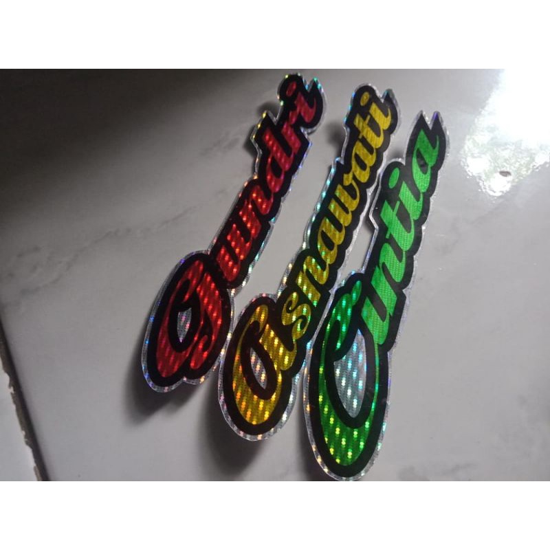 

Stiker Helem/Stiker motor / setike laptop Hologram Custom Nama sendiri Termirah