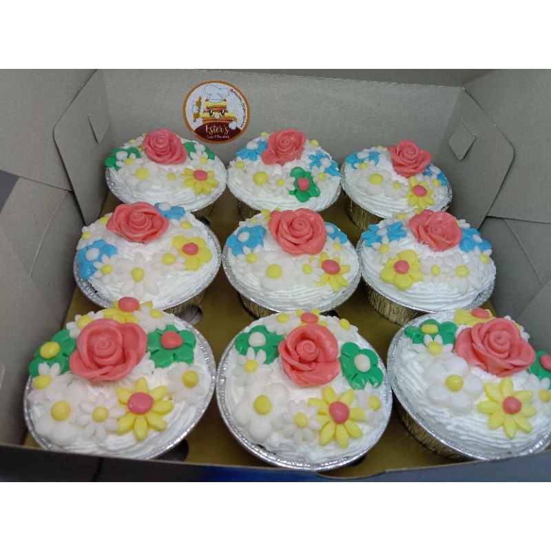 

cupcake buttercrim flower/cupcake Semarang/cupcake hias Semarang/cupcake custom semarang