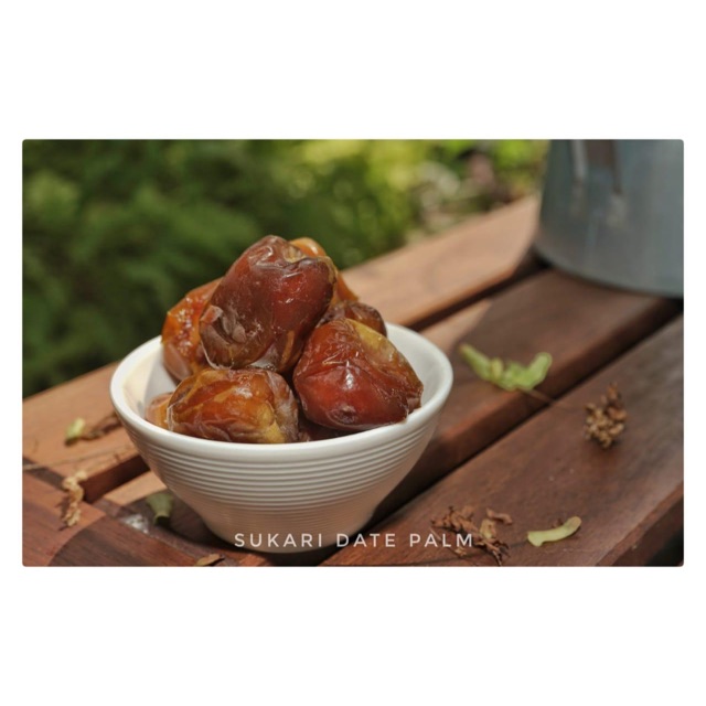 

Kurma Sukari asli Saudi Arabia - box 1 kg