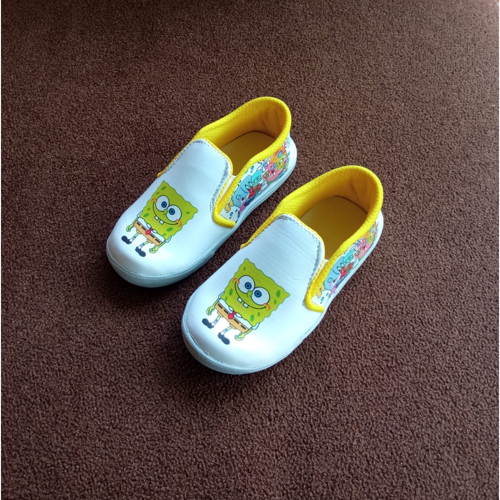 Keyla - Sepatu Slip On Motif Spongebob Terbaru Dan Trendi - Putih