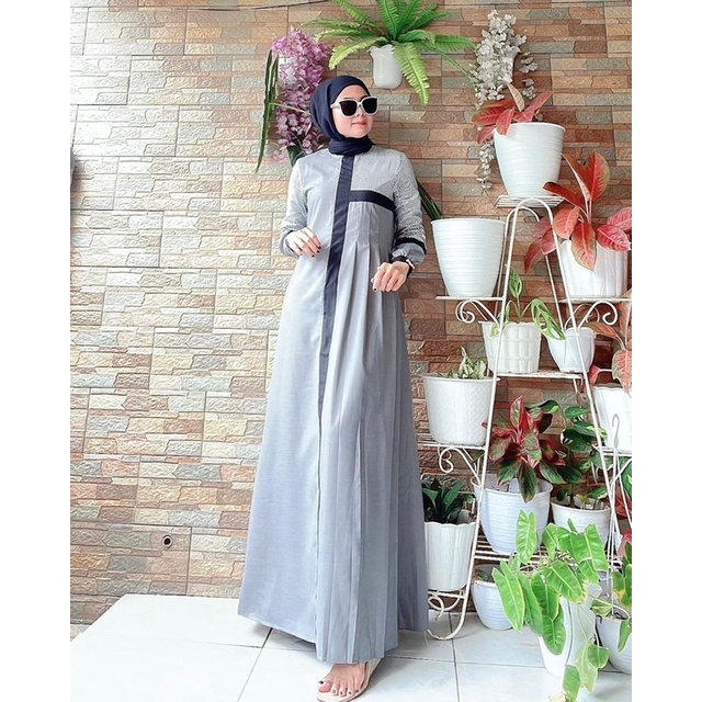 Elvira Dress by zalifa