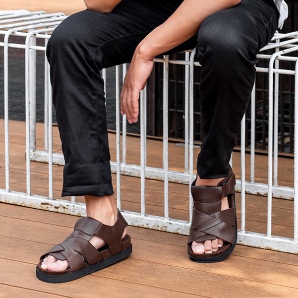 CASTER BROWN |MNM x GFLAMES| Sandal Jepit Pria Casual Sendal Slide ORIGINAL