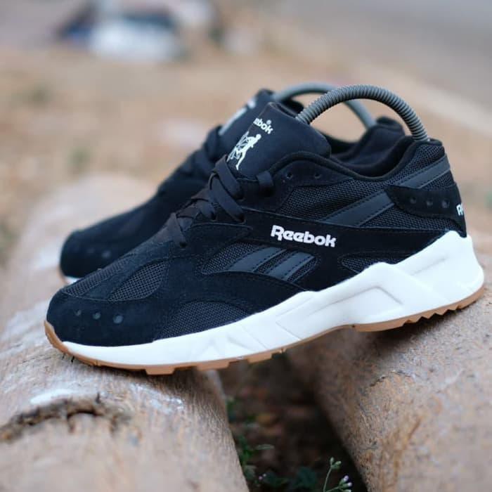 reebok aztrek running