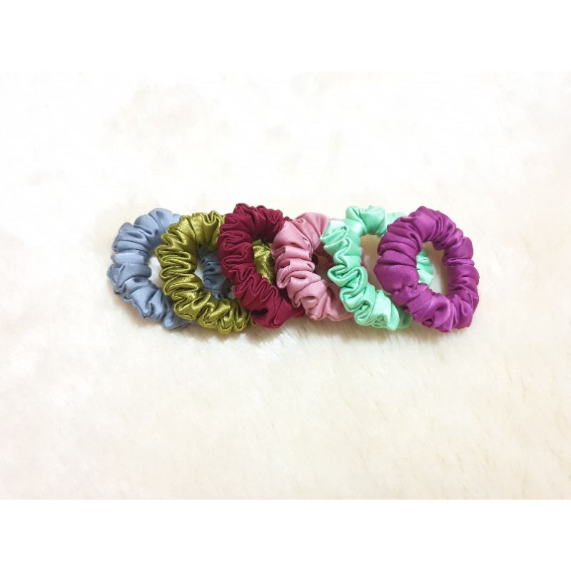 

Handmade Scrunchies Satin - Mini Size