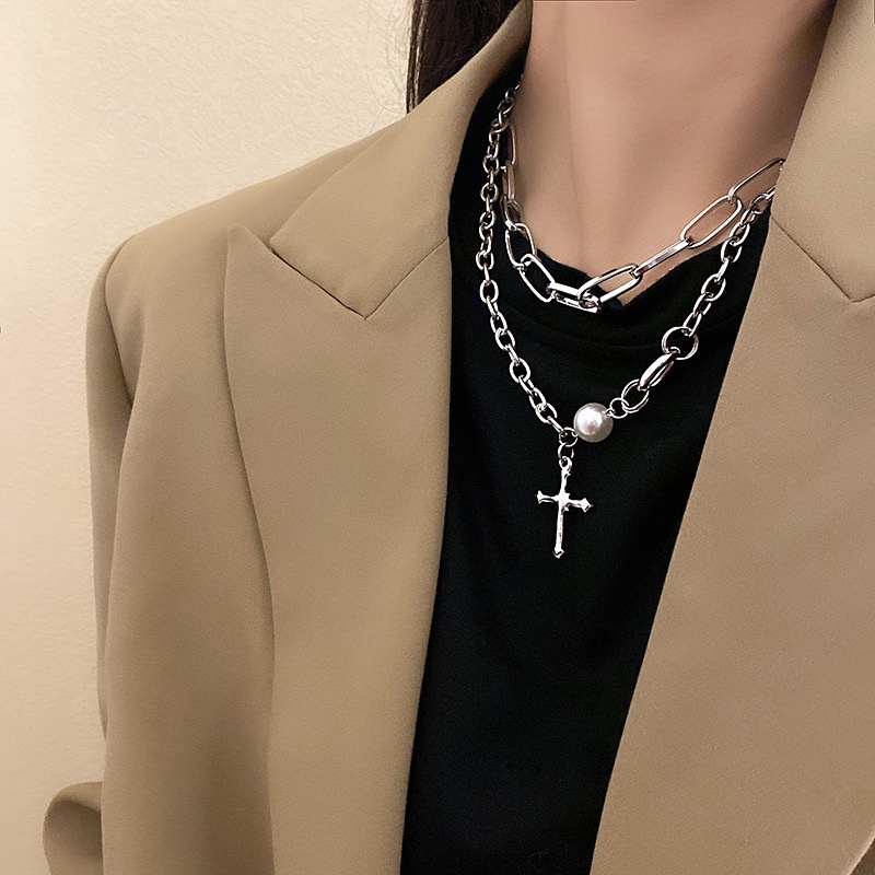 Kalung Rantai Klavikula Ganda Aksen Mutiara Berlian Imitasi Bahan Logam Gaya Punk Untuk Aksesoris