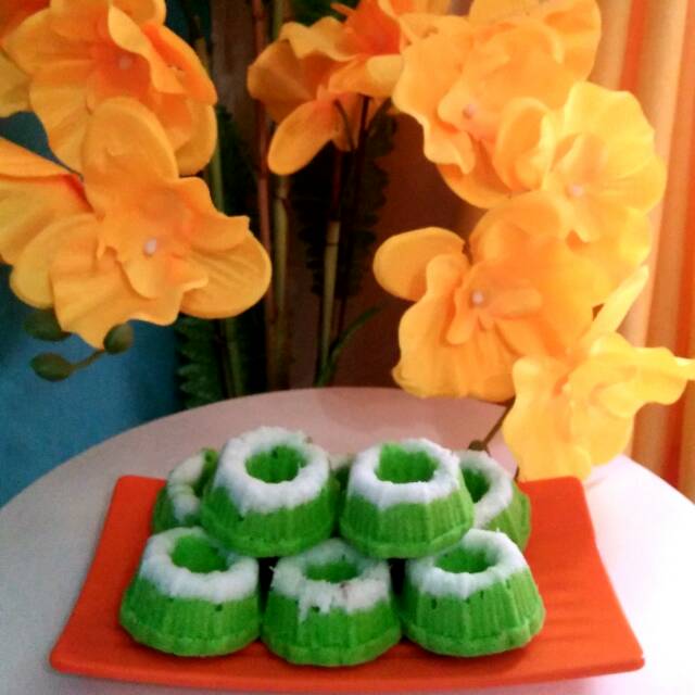 

Kue Putu Ayu