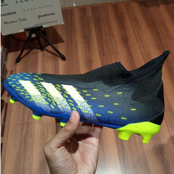 Adidas Predator Freak .3 LL FG Black FY0617 Sepatu Bola Adidas Predator Freak.3 Laceless Original