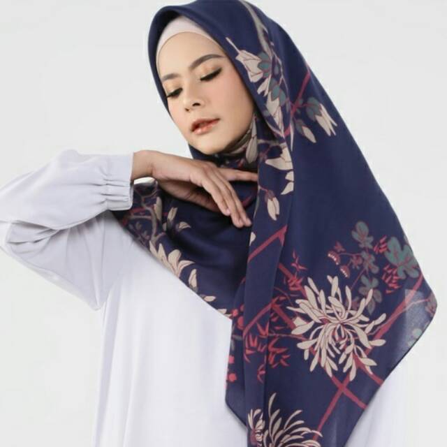 Jana Scarf Kamiidea Kami.