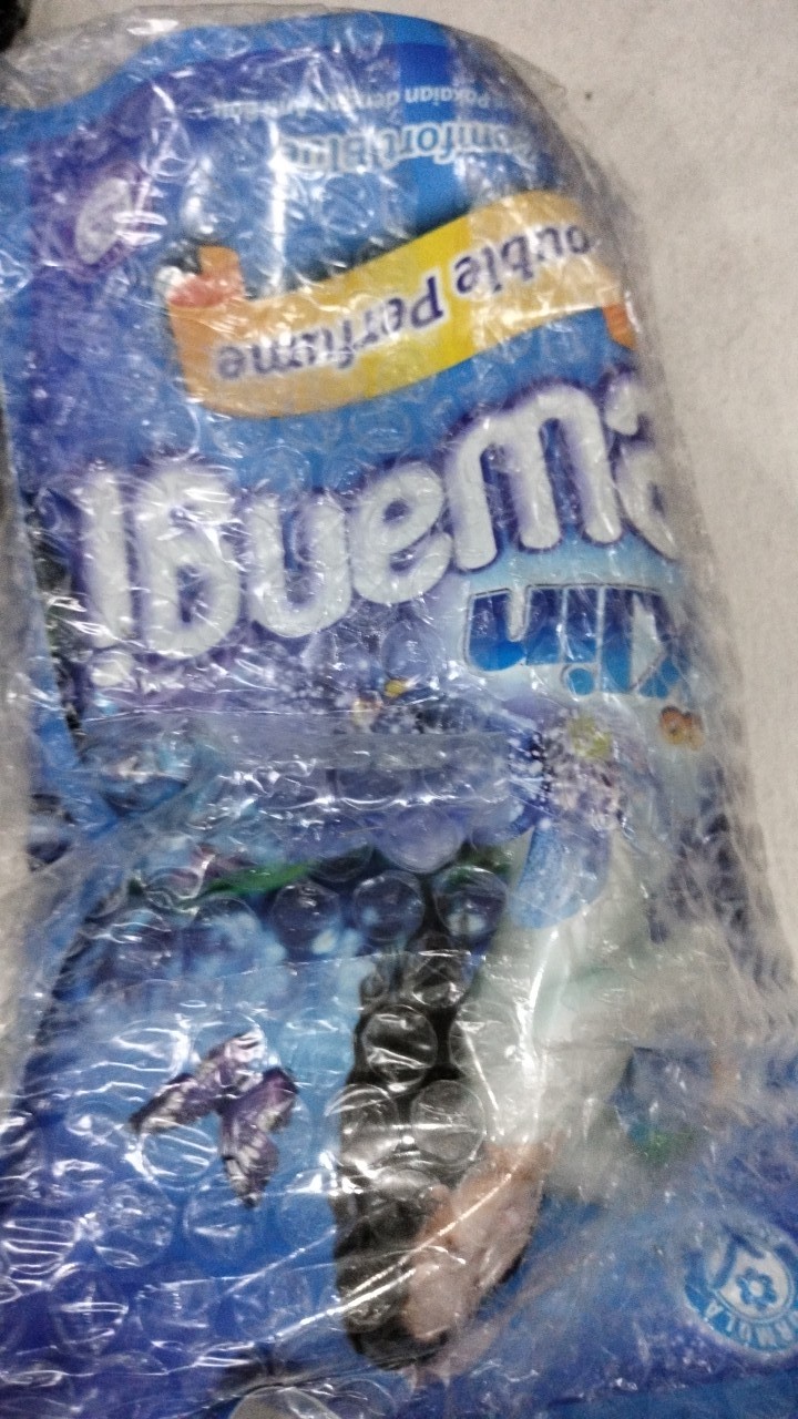 Soklin Pewangi Pakaian 800 Ml