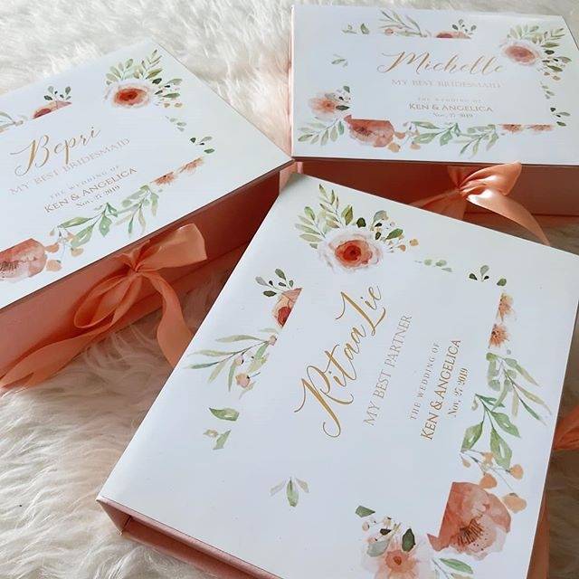 

Box Bridesmaid / Hampers / Box kado