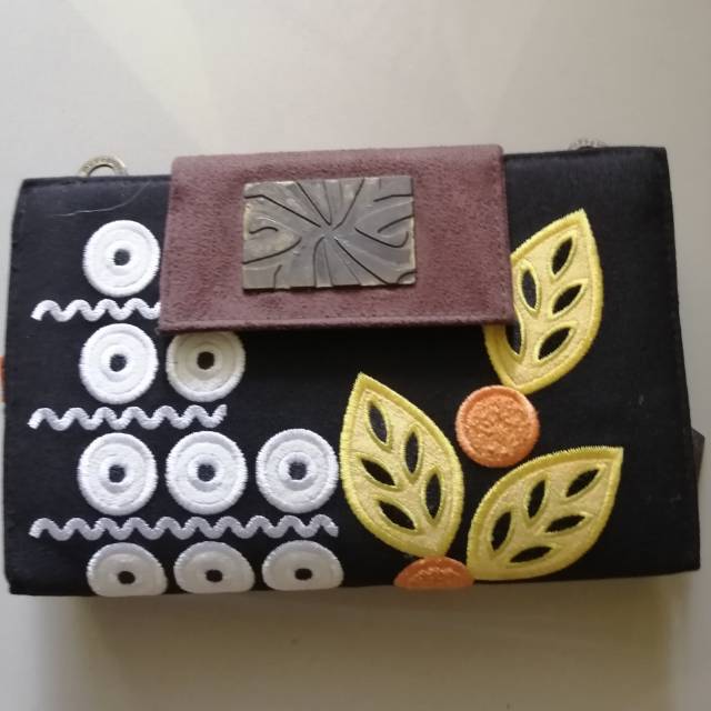 Preloved dompet  merk mudagaya