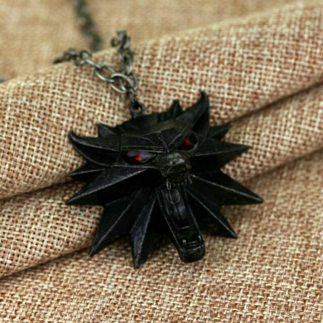 kalung liontin serigala the witcher wild hunt 3 impor korea luxurious necklace anime cosplay best