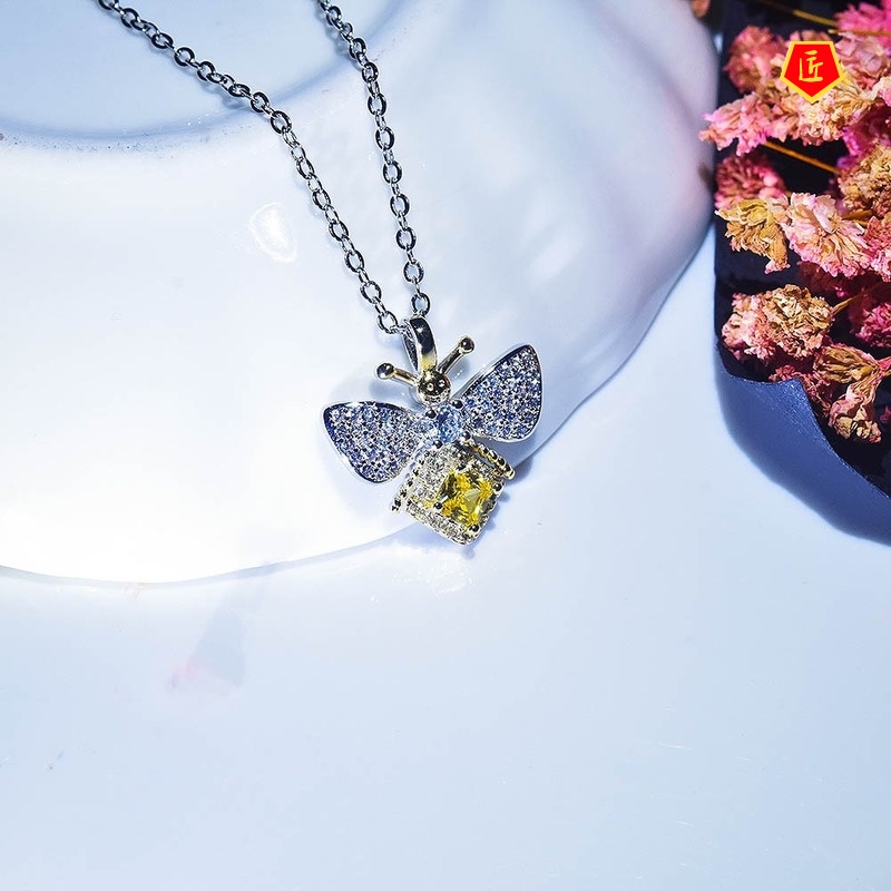 [Ready Stock]Ins Diamond Bee Retro Sexy Pendant Exquisite Necklace