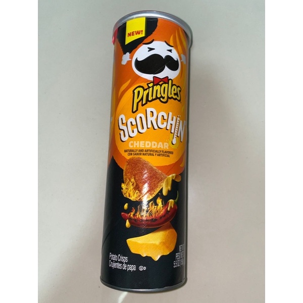 

Pringles Scorchin Cheddar