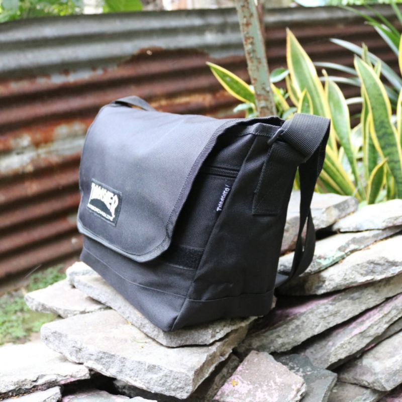 Slingbag  tas thrasher hitam