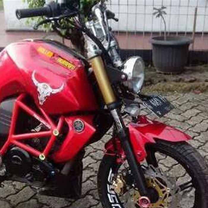 Dijual braket/dudukan lampu pesek byson terakhir