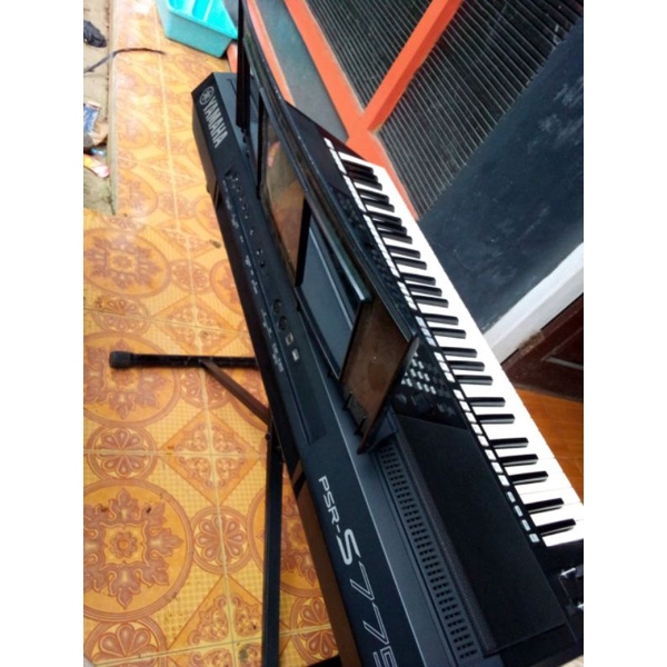 YamahaPsr775