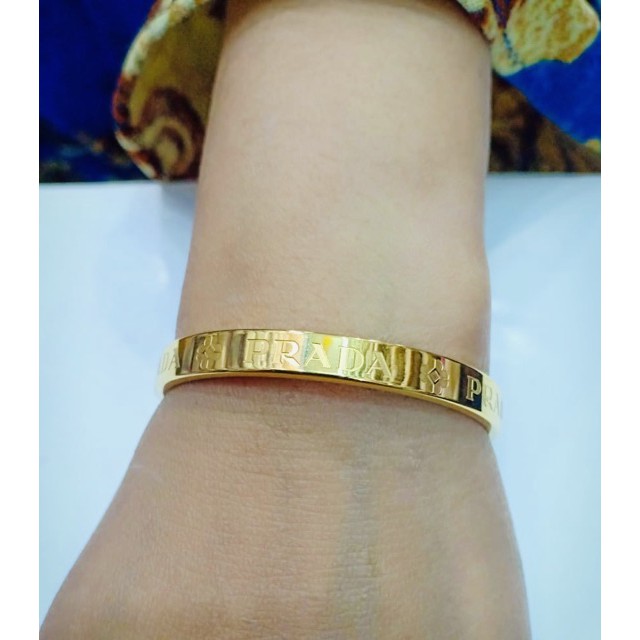 Gelang titanium / gelang PRADA- titanium/ gelang / gelang wanita