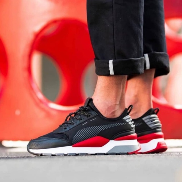 PUMA RS-0 PLAY “Black/HighRiskRed”