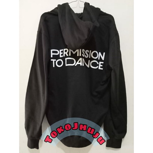 Jaket Hoodie BTS konser Permission To Dance On stage Logo depan + sablon putih belakang