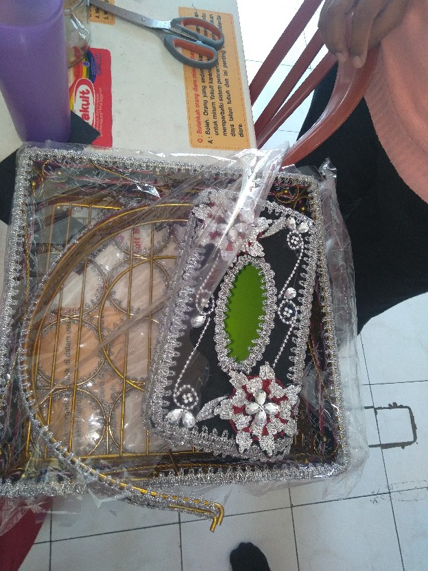 Set Wadah Aqua Air Mineral Dan Kotis Kotak Tisu Tapis