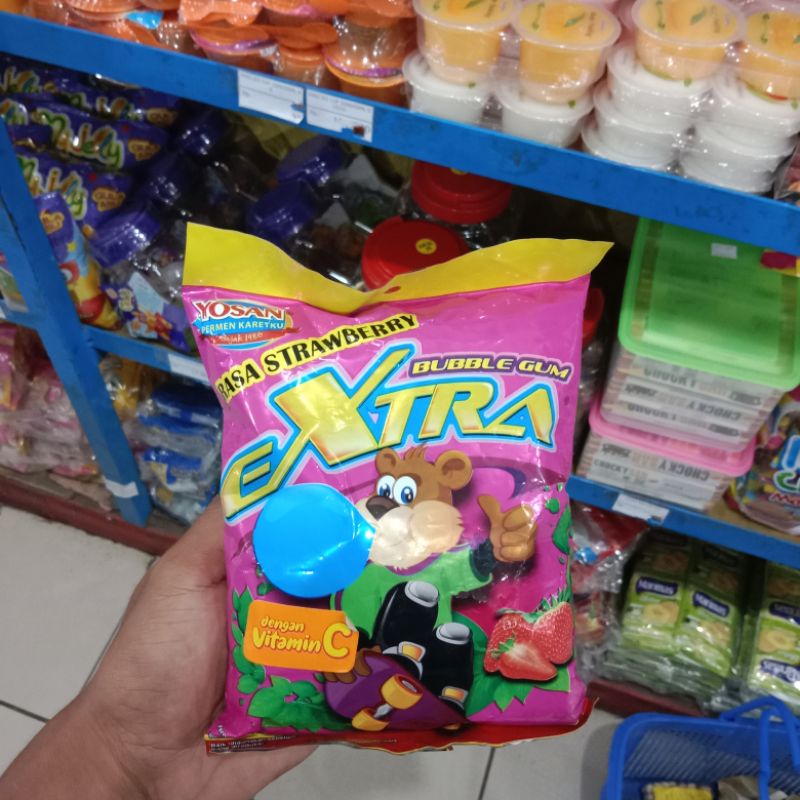 

Yummer l Permen Karet Yosan Extra Strawberry