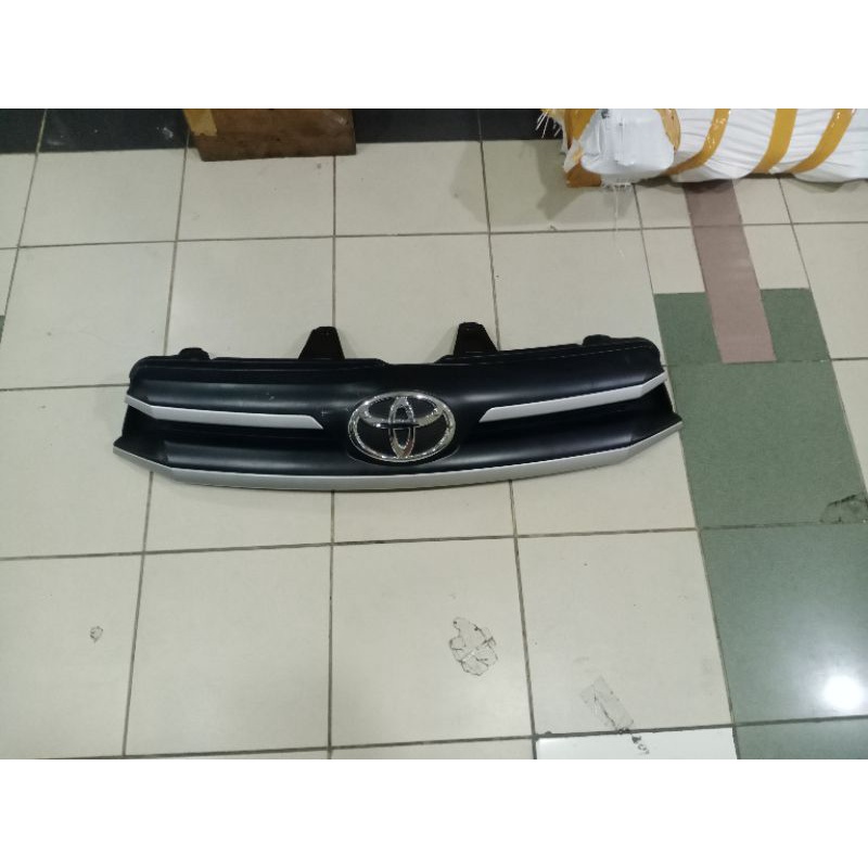 grill depan innova reborn original