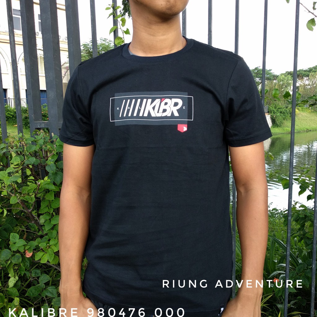 Kaos Pendek Fashion Pria Kalibre 980476 000 Original