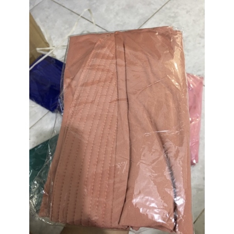 BASIC JILBAB BERGO BASIC HIJAB INSTAN JERSEY JILBAB SPORT MENUTUP DADA BERGO SPORT HIJAB SPORT PANJANG JUMBO-Salem