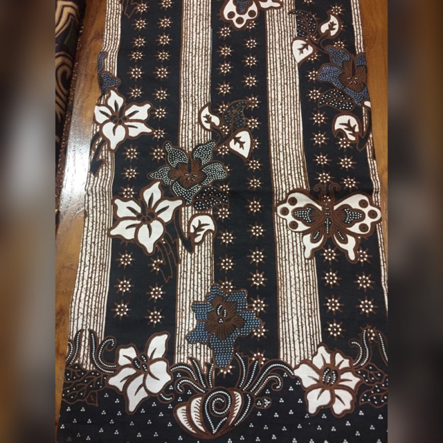 Kain batik lawasan motif pring kembang kayu bledak ganes Kain batik lawasan motif pring kembang kayu bledak ganes