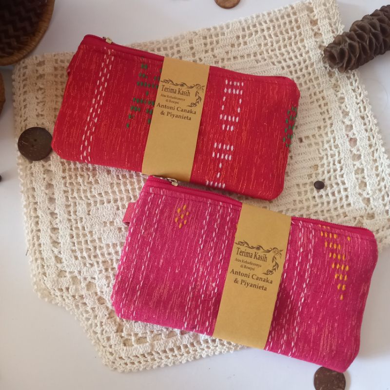 

Souvenir penikahan pouch Ulos/pensilcase ulos/dompet hp