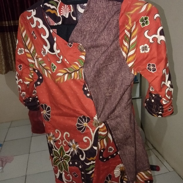 Batik Wanita - Atasan Blouse Batik Wanita Fashion Limited 584