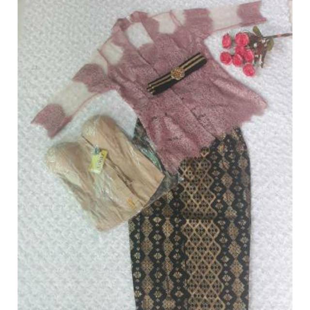 Kebaya bali rok prada