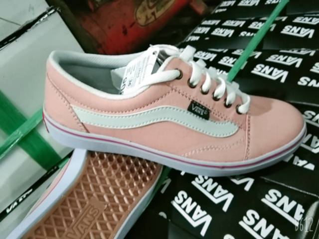 Vans model pendek tali