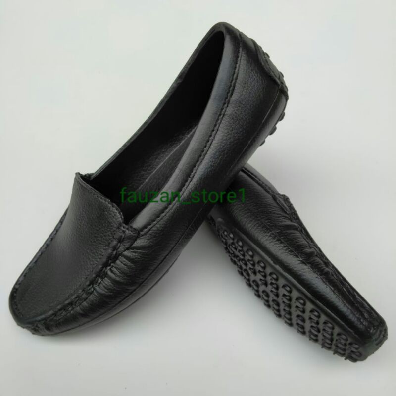 Sepatu Pantofel Hitam Formal Wanita Pantofel Karet Yumeida SPF-085