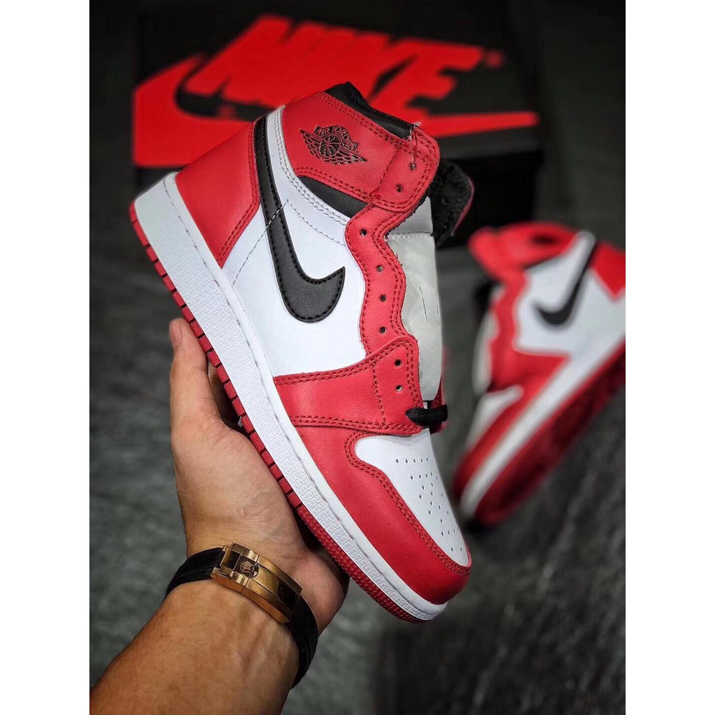 Sepatu Sneakers Desain Nike Air Jordan 