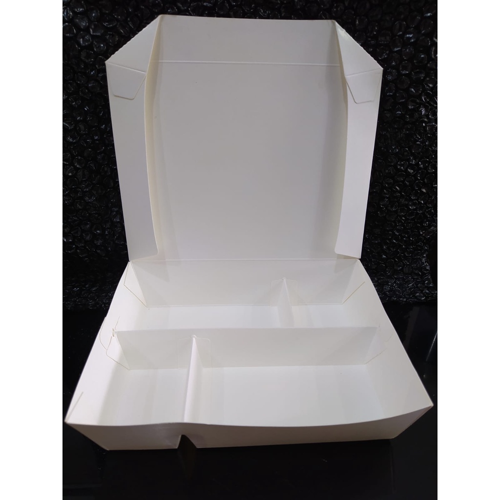 Lunch box sekat 4 / ergopak ( gojek & grab )
