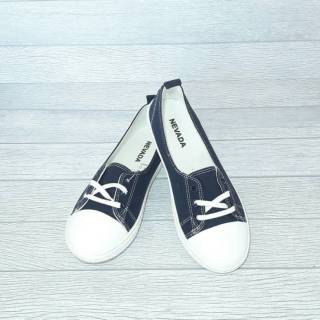  Sepatu  Sneakers  Tali Merk Nevada  Bahan Kanvas Shopee 