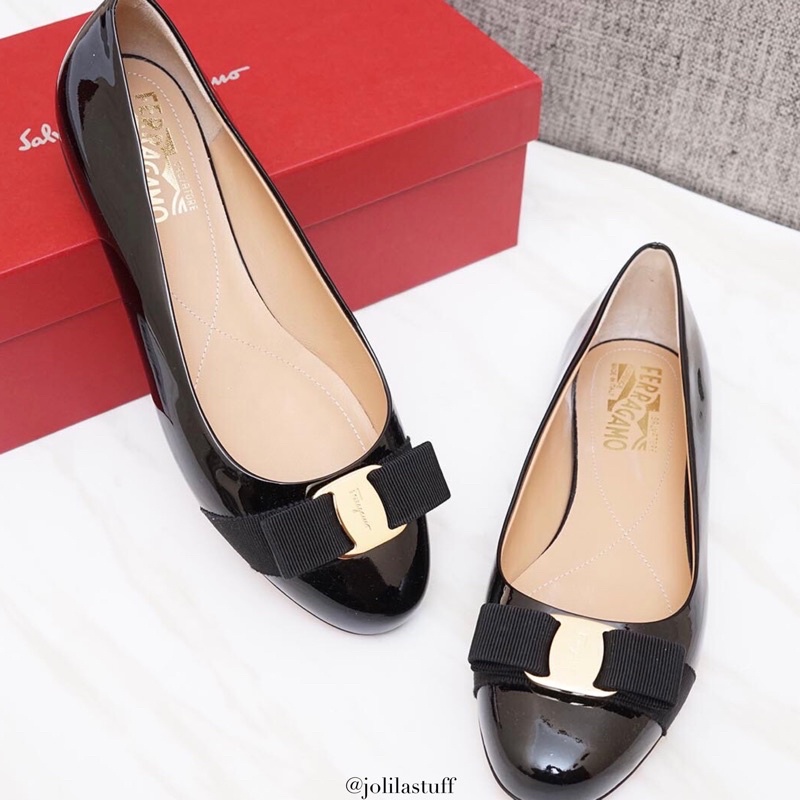 ferragamo flat shoes