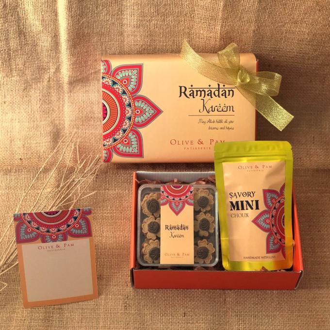 

Olive And Pam Mubarak Hamper Ramadan Lebaran Parcel Cookies Kue Kering Sarahasana_