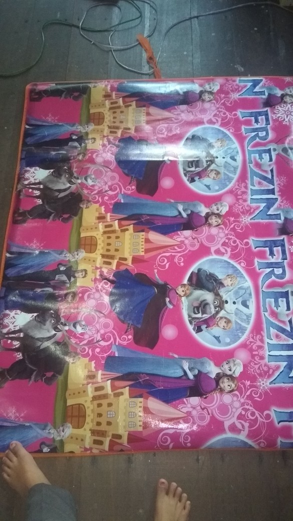 Tikar Motif Kartun /karakter Animasi Lucu